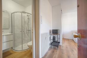 Lumineux Studio Avec Loggia A0b203