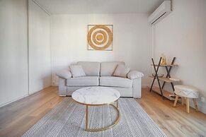 Lumineux Studio Avec Loggia A0b203