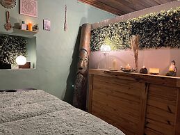 Club 27  Hostal Cafe & Spa