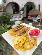 Club 27  Hostal Cafe & Spa