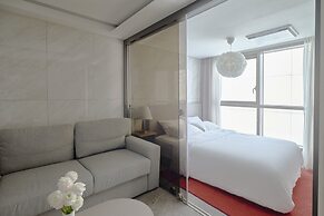 UH FLAT THE SEOCHO NEW WINGS