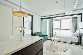 UH FLAT THE SEOCHO NEW WINGS