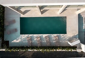 Villa Turnea With Heated Pool