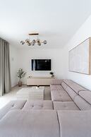 Villa Turnea With Heated Pool