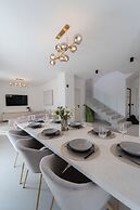 Villa Turnea With Heated Pool