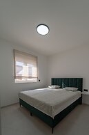 Villa Turnea With Heated Pool