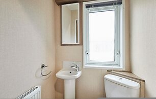 Host Stay Lakeshore Lodge