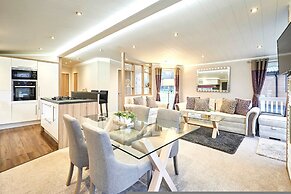 Host Stay Enzo s Lodge