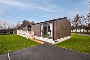 Host Stay Enzo s Lodge