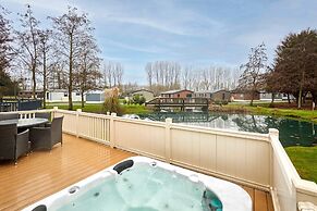Host Stay Enzo s Lodge