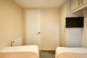 Host Stay Dakota Lodge