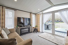 Host Stay Pebble Lodge