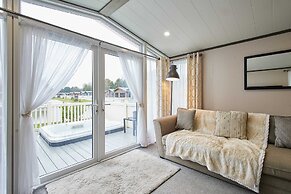Host Stay Pebble Lodge