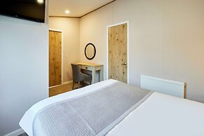 Host Stay Cherry Lodge