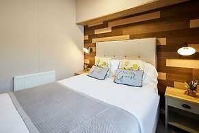 Host Stay Cherry Lodge