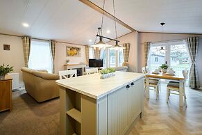 Host Stay Cherry Lodge