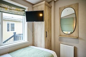 Host Stay Ally Up Lodge
