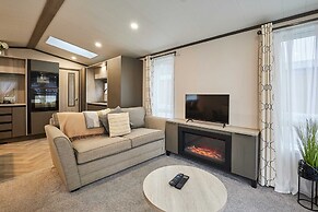 Host Stay Elegant Lodge