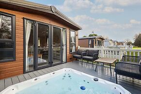 Host Stay Fairview Lodge