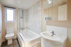 Host Stay Fairview Lodge