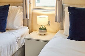 Host Stay Fairview Lodge