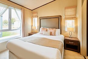 Host Stay Lakeside Gem Lodge