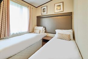 Host Stay Lakeside Gem Lodge