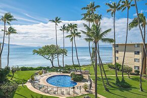 Oceanfront Maui Retreat Steps From Sugar Beach