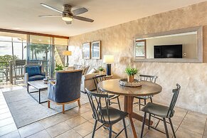 Oceanfront Maui Retreat Steps From Sugar Beach