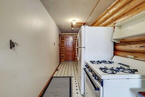 Quarter-acre Lander Cabin 7 Mi to Sinks Canyon