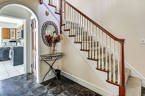 Walk to DW Field Park! Spacious Home w/ Deck