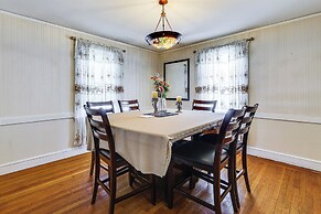 Walk to DW Field Park! Spacious Home w/ Deck