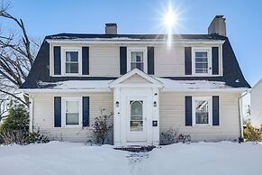 Walk to DW Field Park! Spacious Home w/ Deck