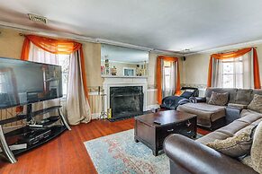 Walk to DW Field Park! Spacious Home w/ Deck