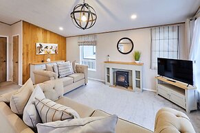 Host Stay Huckleberry Lodge