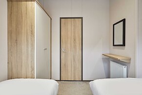 Host Stay Graceland Lodge