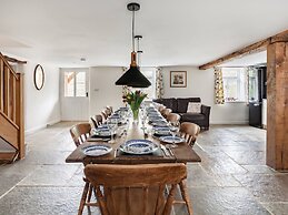 Middle Dean Farmhouse
