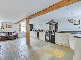 Middle Dean Farmhouse
