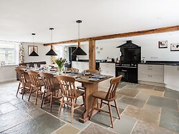 Middle Dean Farmhouse