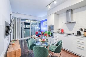 Toronto City Suites - Front St