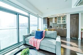 Toronto City Suites - Front St