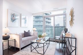 Toronto City Suites - Front St