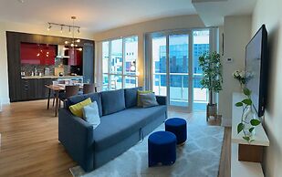 Toronto City Suites - Front St