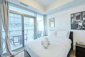 Toronto City Suites - Front St