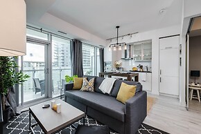 Toronto City Suites - Front St