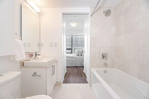Toronto City Suites - Front St