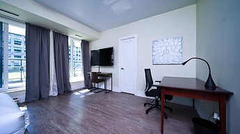 Toronto City Suites - Front St