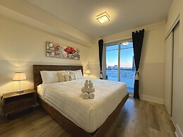 Toronto City Suites - Front St