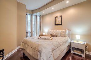 Toronto City Suites - Front St