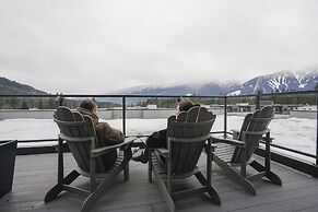 Monashee Meadows